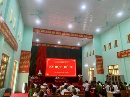 Kinh tế - Chính trị